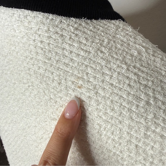 Alice + Olivia Claira Knit Cardigan Jacket Gold Buttons White Black NWT Size S - Picture 10 of 10